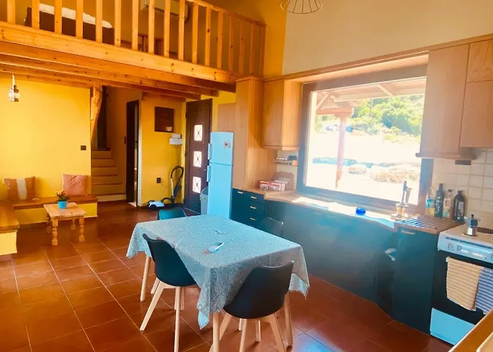 Summer Palace Evia * Petriaí